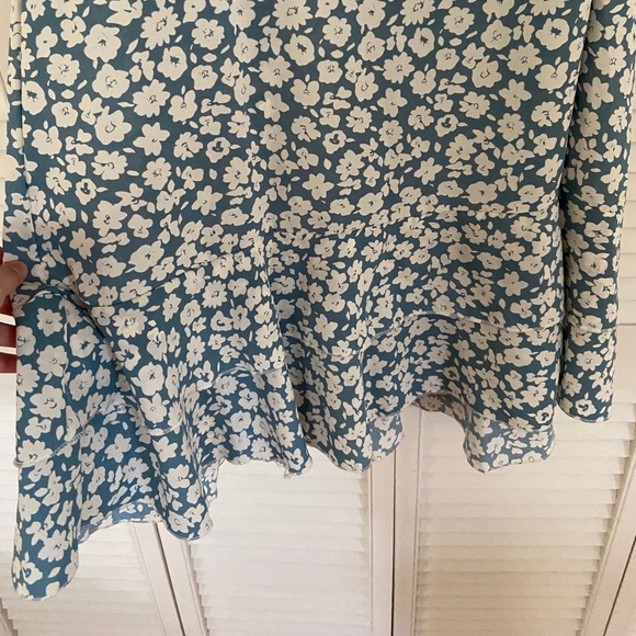 Boutique blue floral midi dress - Picture 2 of 4